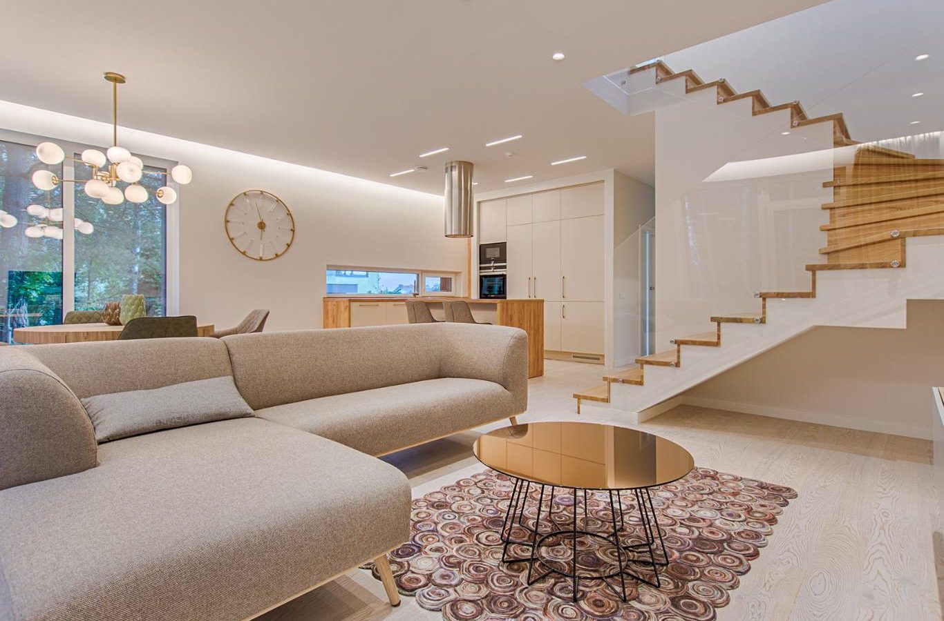 Cleaning services near me in Forest Hills, TX by team Dallas Housekeeping