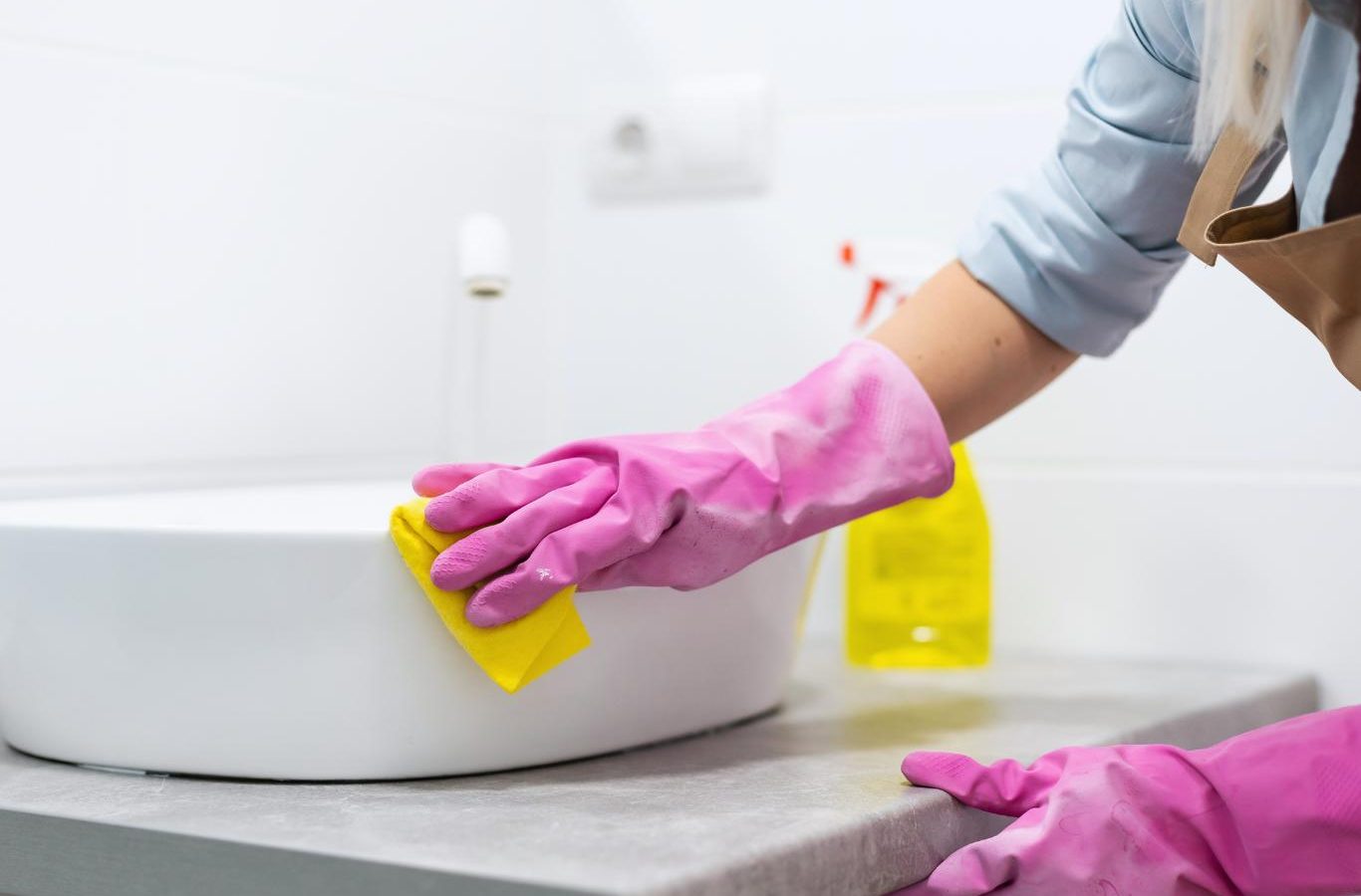 Our expert team doing washroom cleaning services near me